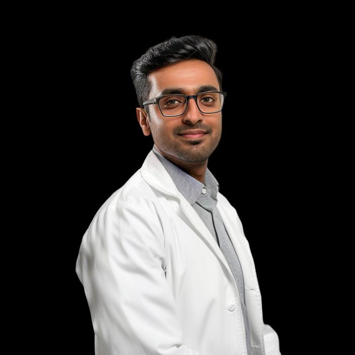 Explore training and pathways to become a Retail Pharmacist